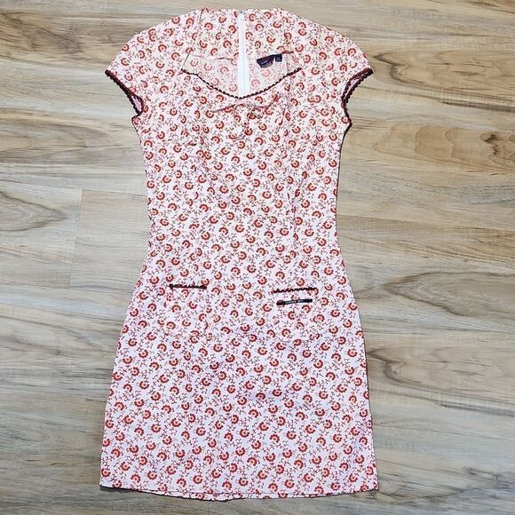 Tommy Hilfiger Dresses & Skirts - 🔹️Tommy Girl Cream & Red Floral Print Cap Sleeve Dress XSmall